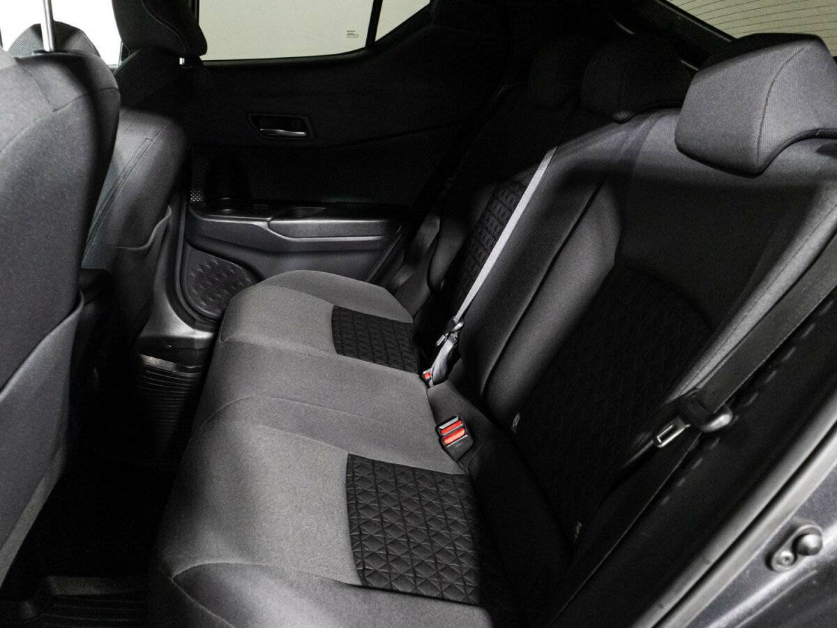 Toyota C-HR, 2020 Фото №10