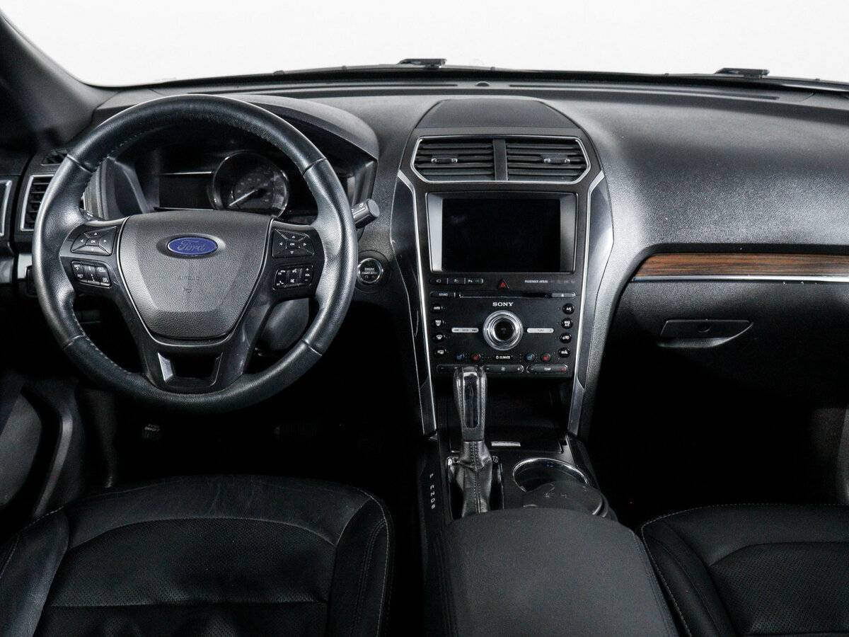 Ford Explorer, 2017 Фото №12