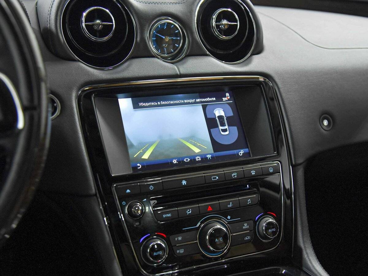 Jaguar XJ, 2016 Фото №13