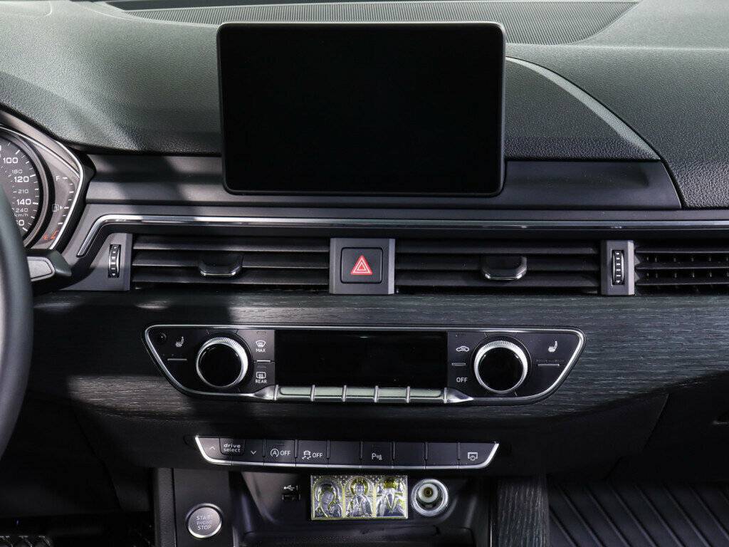 Audi A4, 2017 Фото №14