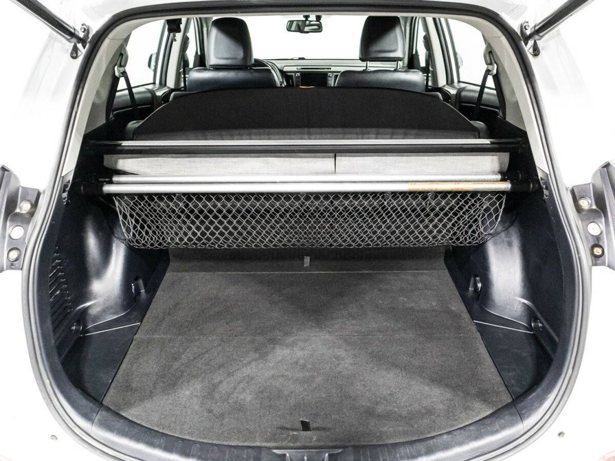 Toyota RAV4, 2018 Фото №15