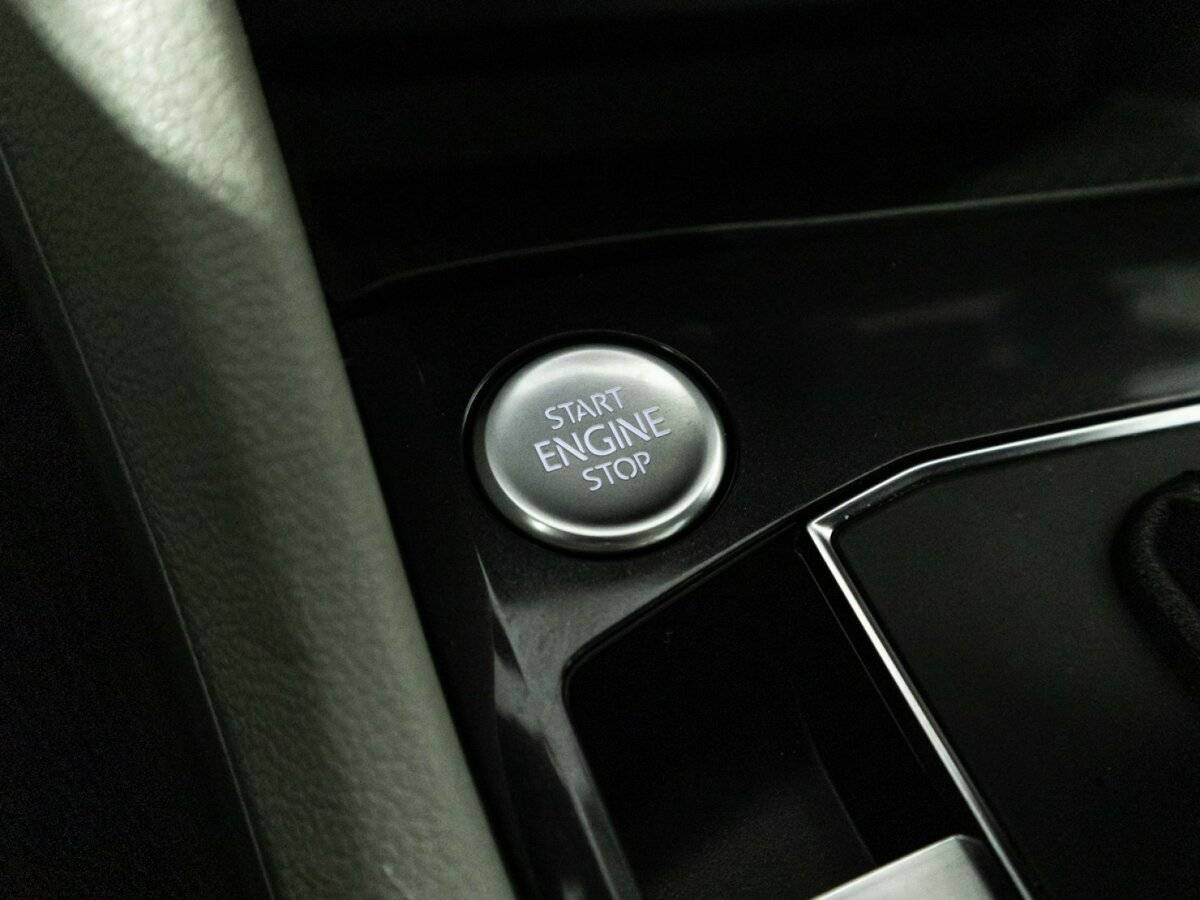 Volkswagen Tiguan, 2018 Фото №19