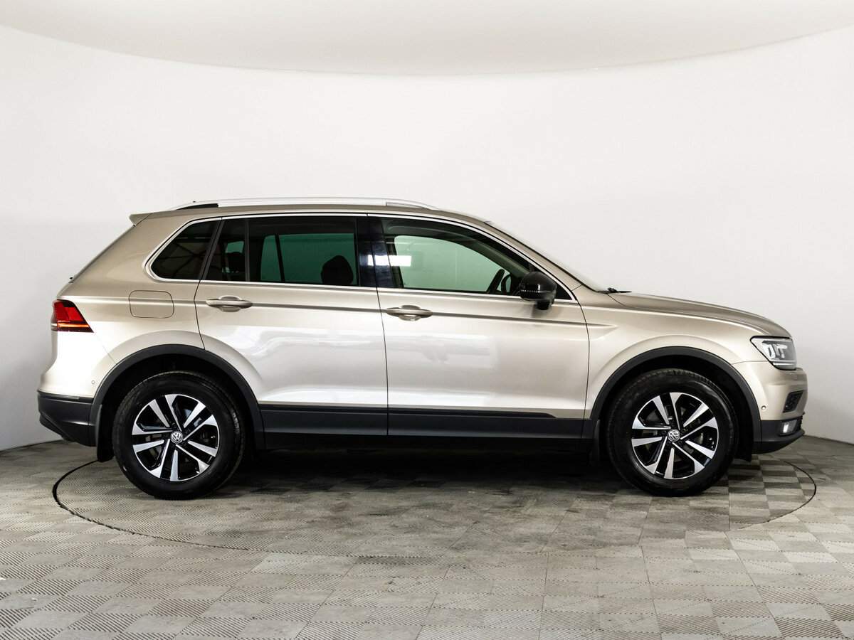 Volkswagen Tiguan, 2019 Фото №4