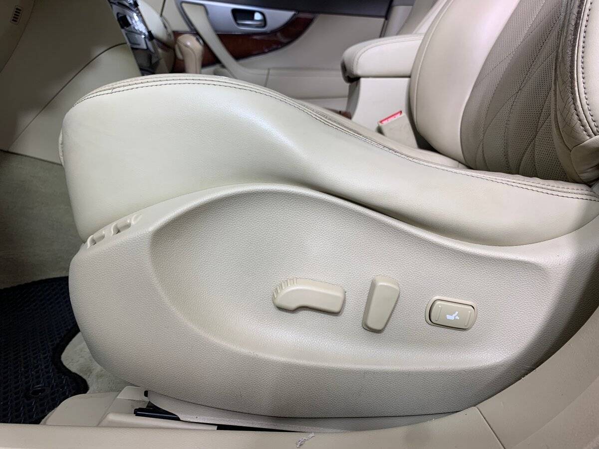 Infiniti FX30d, 2012 Фото №17