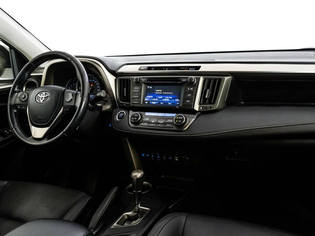 Toyota RAV4, 2015 Фото №9