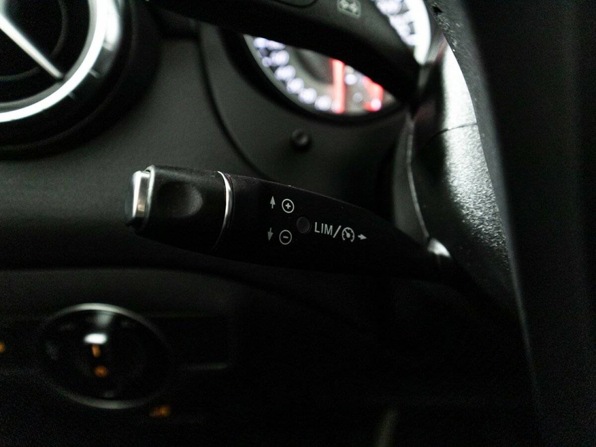 Mercedes-Benz CLA 250, 2015 Фото №17