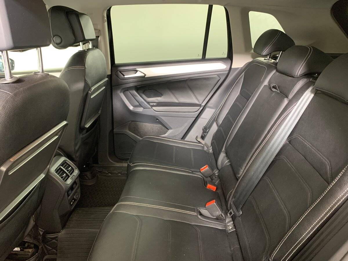 Volkswagen Tiguan, 2019 Фото №18