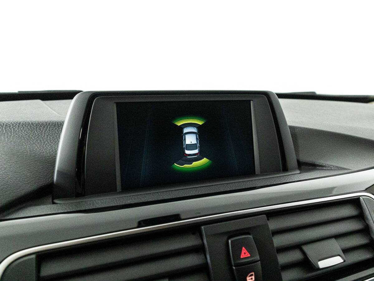 BMW 3 серии 320i xDrive, 2018 Фото №16