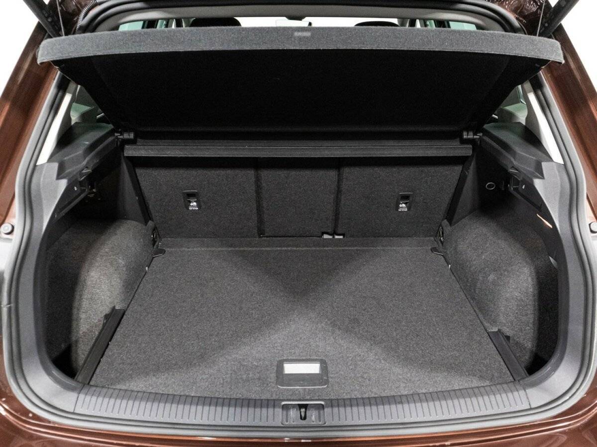 Volkswagen Tiguan, 2021 Фото №15
