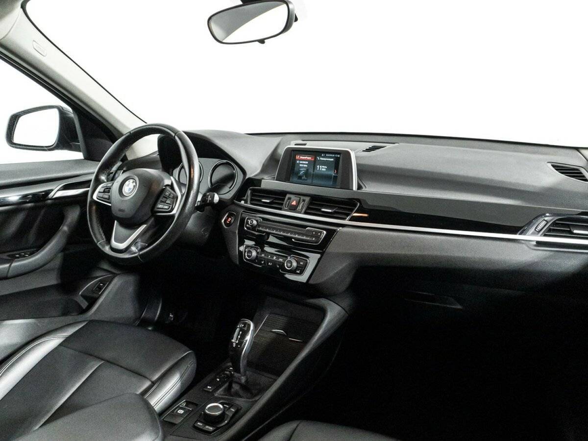 BMW X1 20i xDrive, 2018 Фото №9
