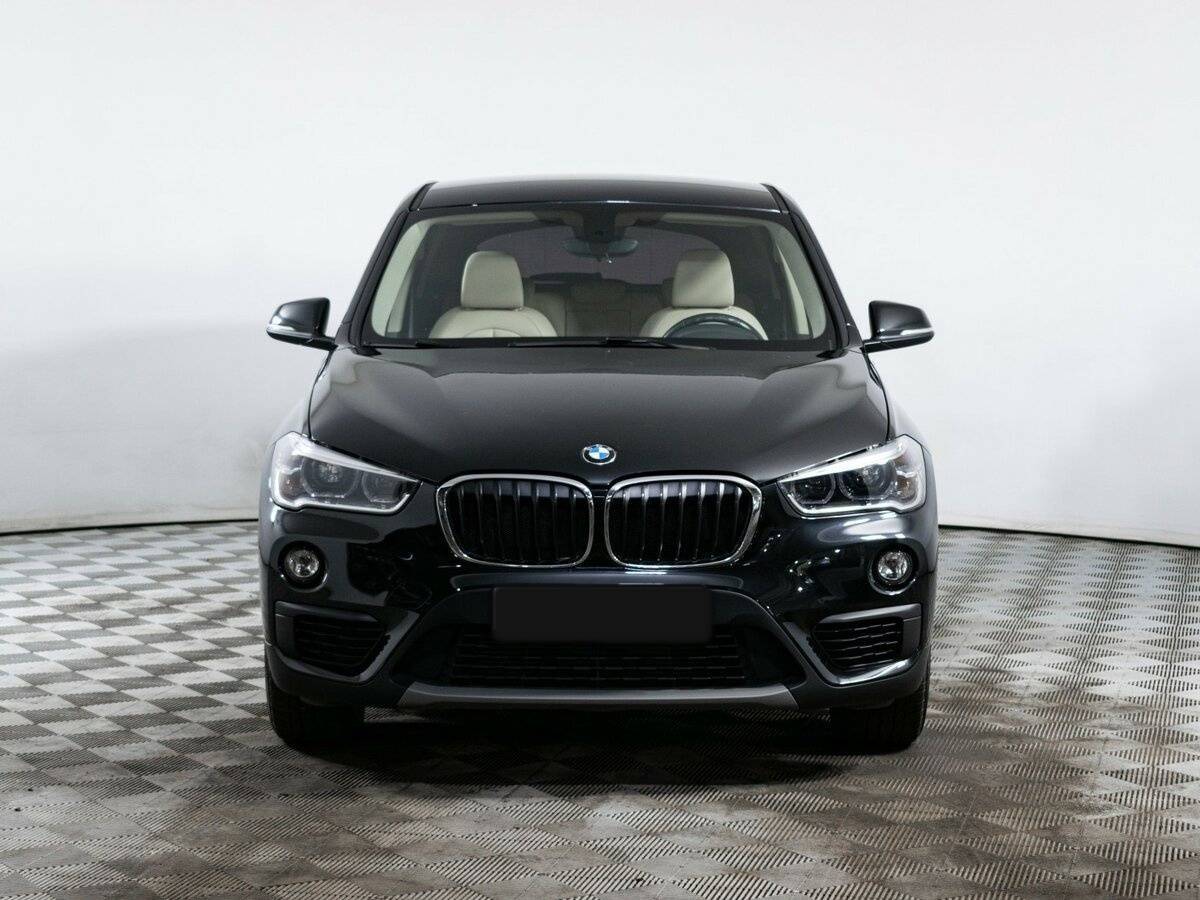BMW X1 20i xDrive, 2017 - 53 755 км. | Фото №2