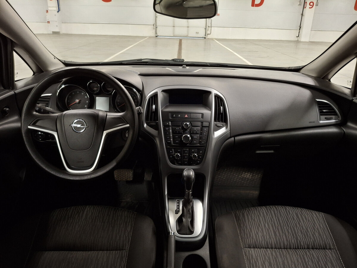 Opel Astra J Рестайлинг, 2013 Фото №14