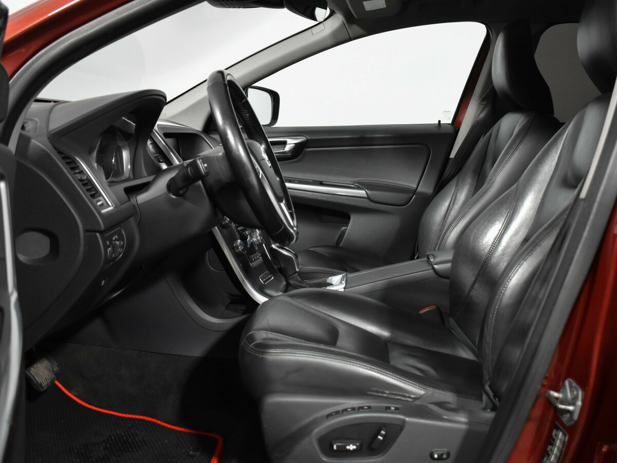 Volvo XC60 I Рестайлинг, 2015 Фото №10