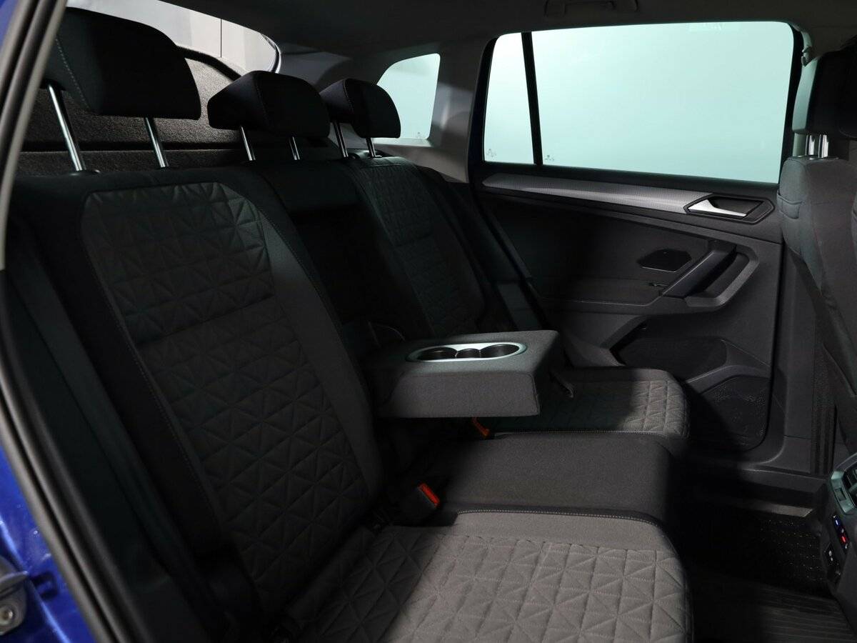Volkswagen Tiguan II Рестайлинг, 2021 Фото №18