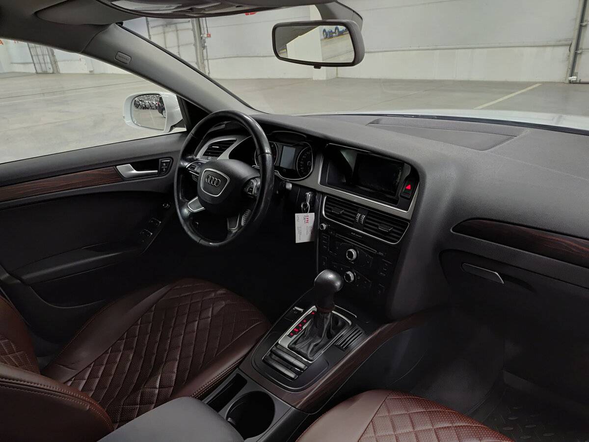 Audi A4 IV (B8) Рестайлинг, 2012 Фото №11