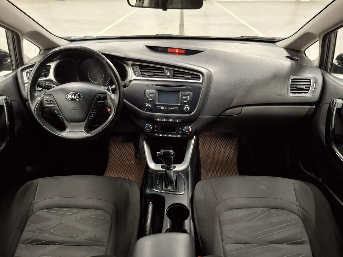 Kia Ceed II Рестайлинг, 2018 Фото №14