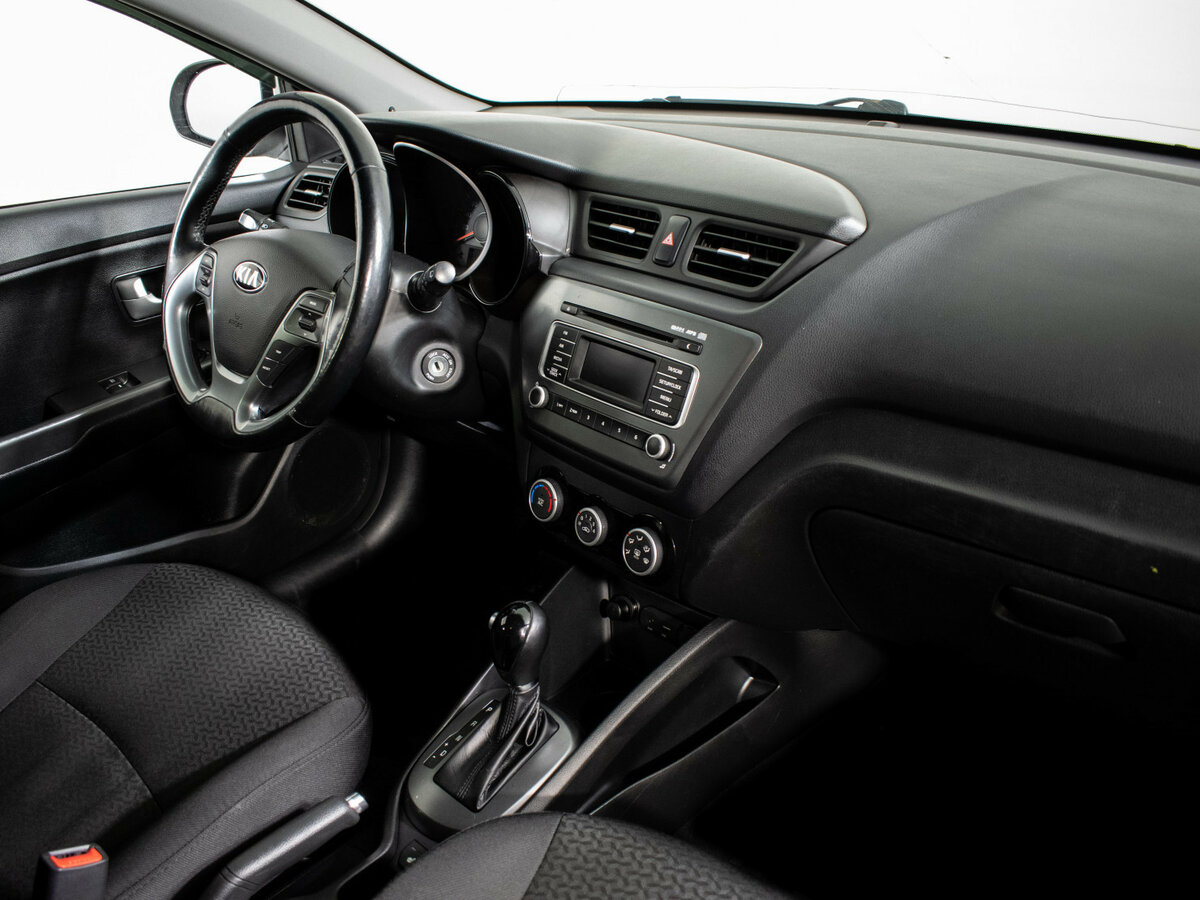 Kia Rio III Рестайлинг, 2015 Фото №10