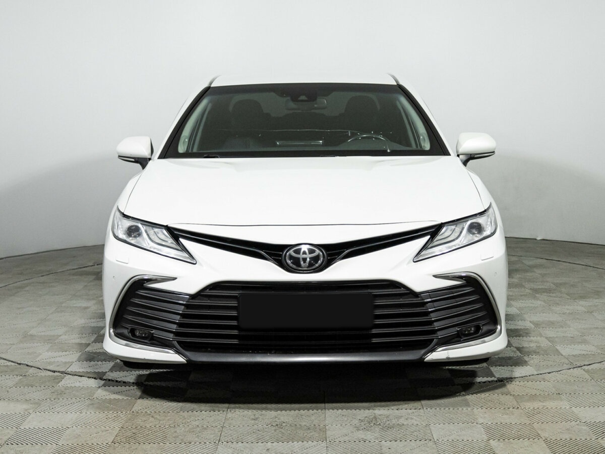 Toyota Camry VIII (XV70) Рестайлинг, 2021 - 123 386 км. | Фото №2
