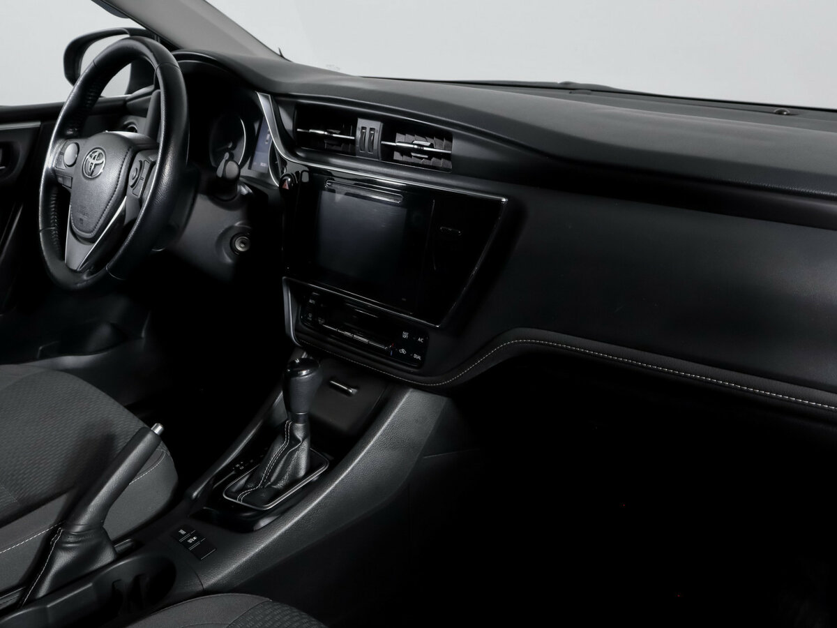 Toyota Corolla XI (E160, E170, E180) Рестайлинг 1, 2017 - 98 586 км. | Фото №7