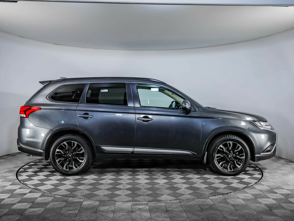 Mitsubishi Outlander III Рестайлинг 3, 2021 - 89 658 км. | Фото №4