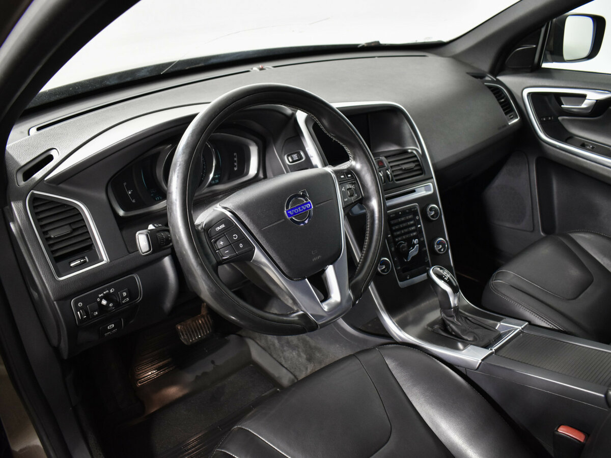 Volvo XC60 I Рестайлинг, 2014 Фото №9